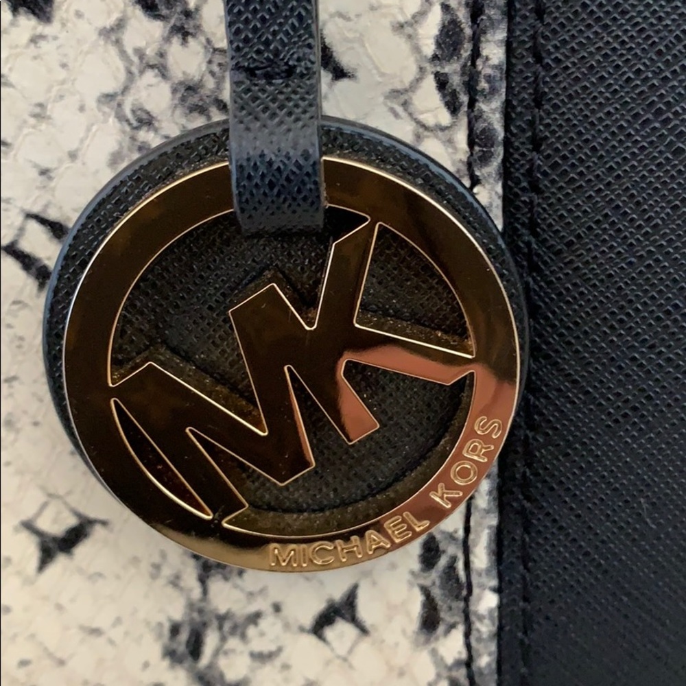 MK. Purse and wallet together